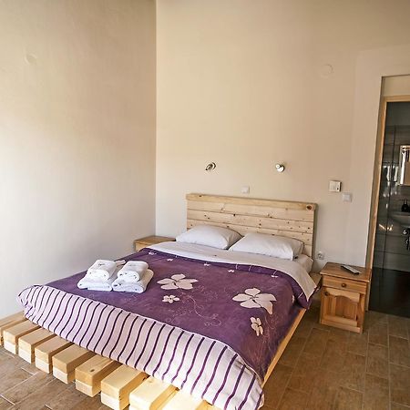Ihnilatis Bed and Breakfast Kerkini Exteriör bild