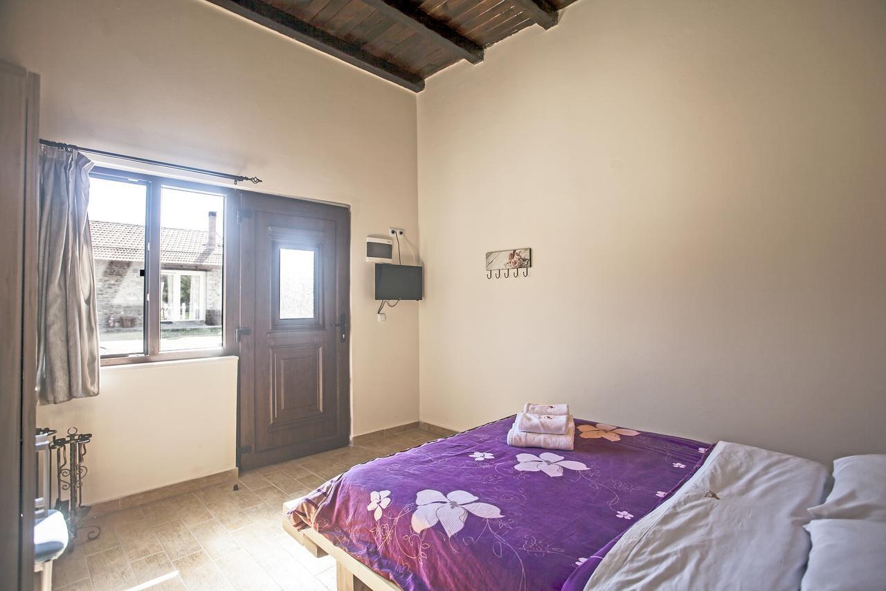 Ihnilatis Bed and Breakfast Kerkini Exteriör bild